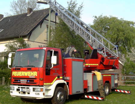 1. Einsatz der neuen DL in H�nnepel im April 2003